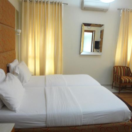 Astoria Hotel Bombay Extérieur photo