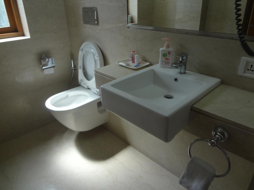 Astoria Hotel Bombay Extérieur photo