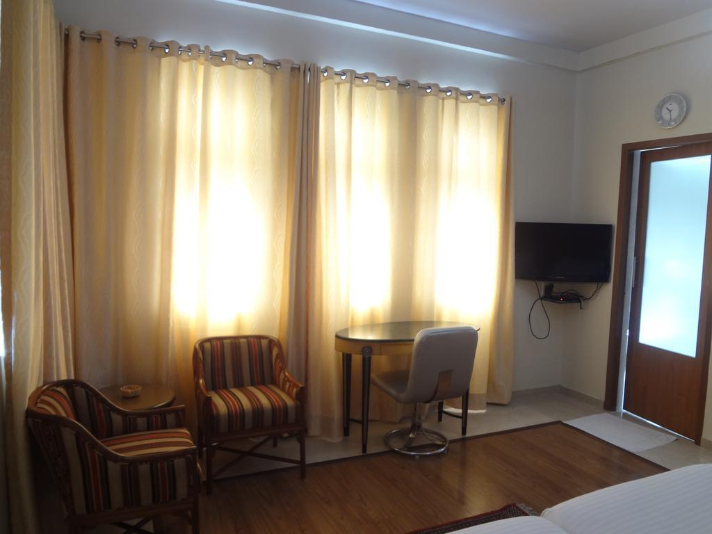 Astoria Hotel Bombay Extérieur photo