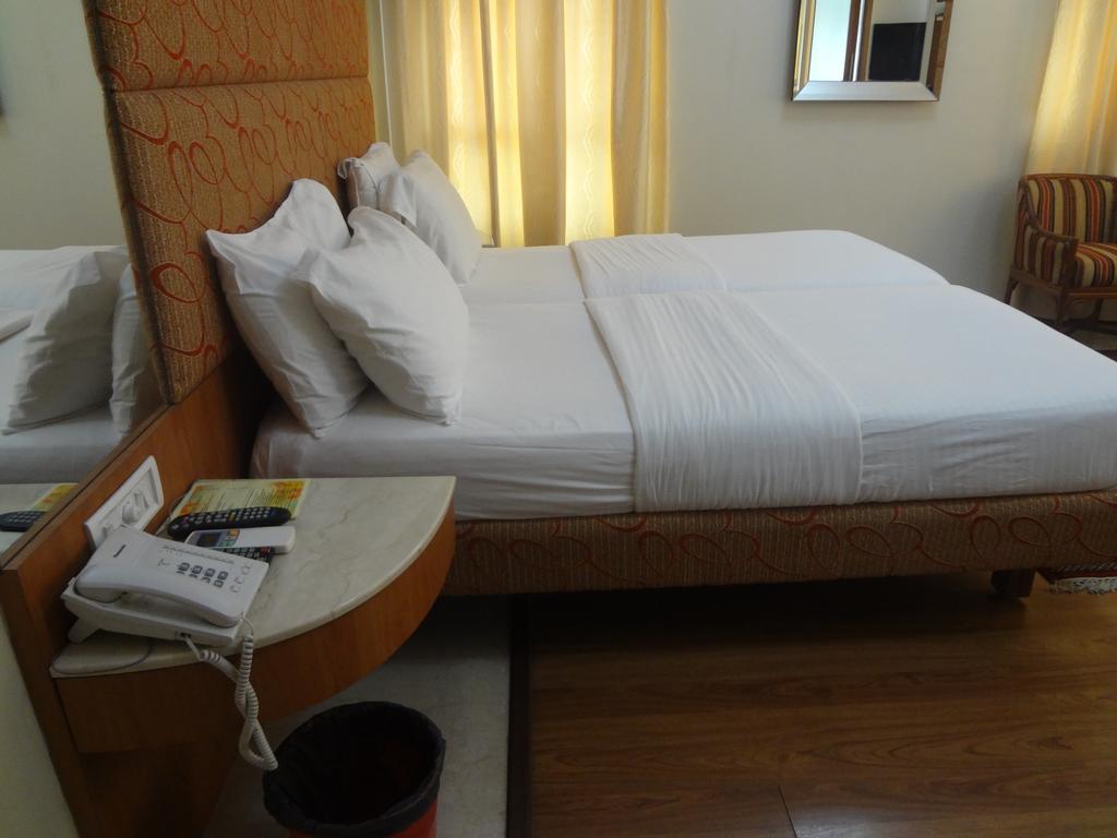 Astoria Hotel Bombay Extérieur photo
