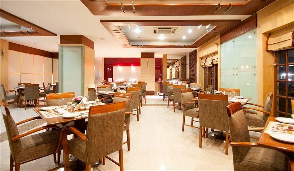 Astoria Hotel Bombay Extérieur photo
