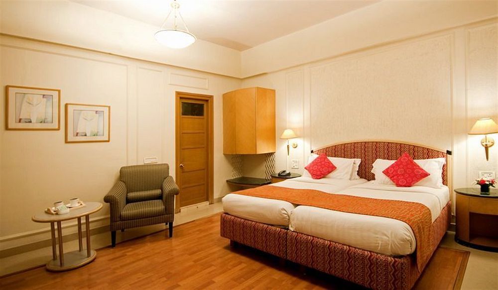 Astoria Hotel Bombay Extérieur photo